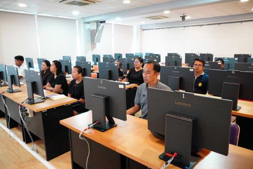 สำนักวิทยบริการและเทคโนโลยีสารสนเทศ เข้าอบรมการใช้งานฐานข้อมูลอิเล็กทรอนิกส์เพื่อการสืบค้นข้อมูล ประจำปีงบประมาณ พ.ศ. 2569 ในรูปแบบออนไลน์