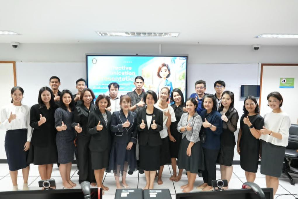 สำนักวิทยบริการและเทคโนโลยีสารสนเทศ มหาวิทยาลัยราชภัฏเพชรบุรี จัดอบรมหลักสูตร “AI for Effective Communication & Presentation” เสริมทักษะการสื่อสารและการนำเสนอด้วย AI เพื่อเพิ่มประสิทธิภาพองค์กร