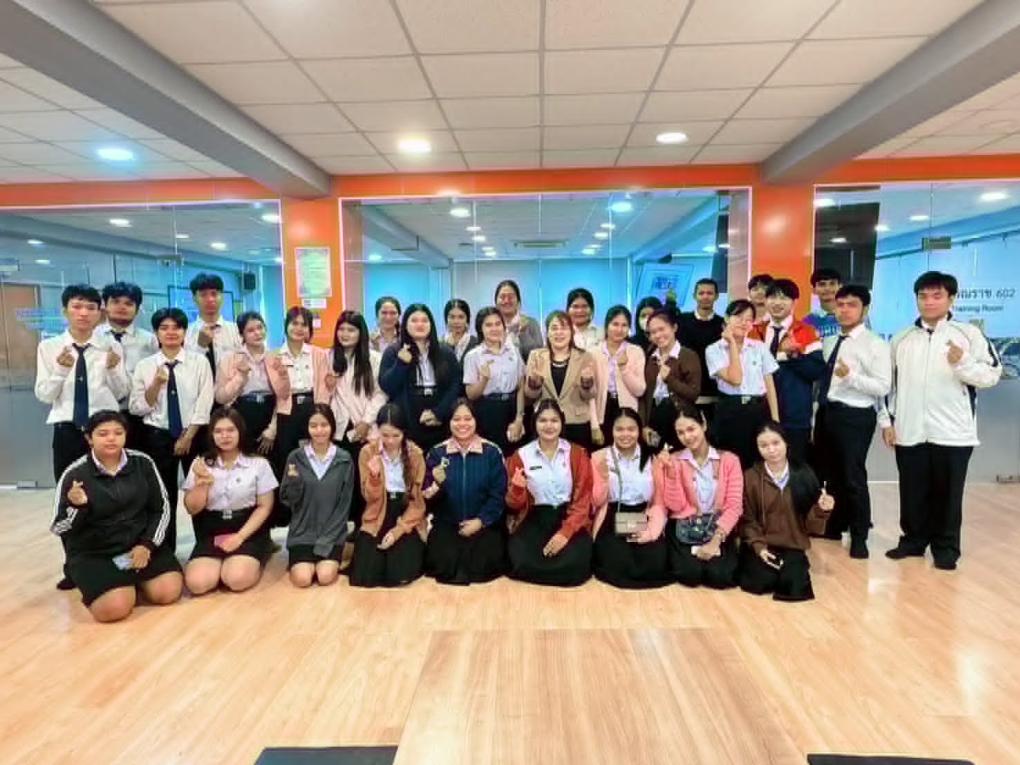 สำนักวิทยบริการและเทคโนโลยีสารสนเทศ มหาวิทยาลัยราชภัฏเพชรบุรี จัดอบรมเชิงปฏิบัติการ AI Smart Present : Pitch & Present Lab ภายใต้แนวคิด “สร้างสื่อด้วย AI เล่าเรื่องให้โดนใจ นำเสนอให้คนจำ” 
